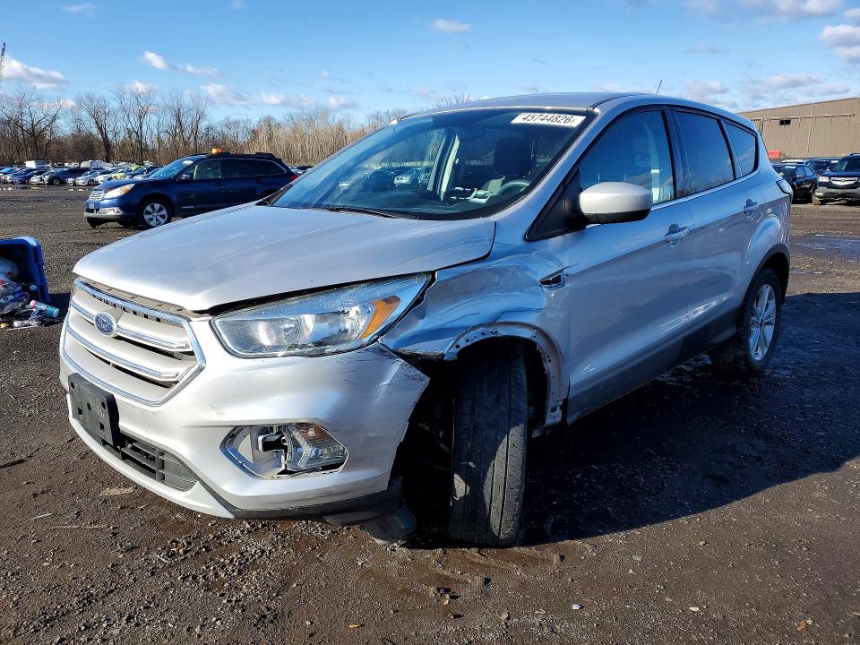 2017 FORD ESCAPE SE - 1