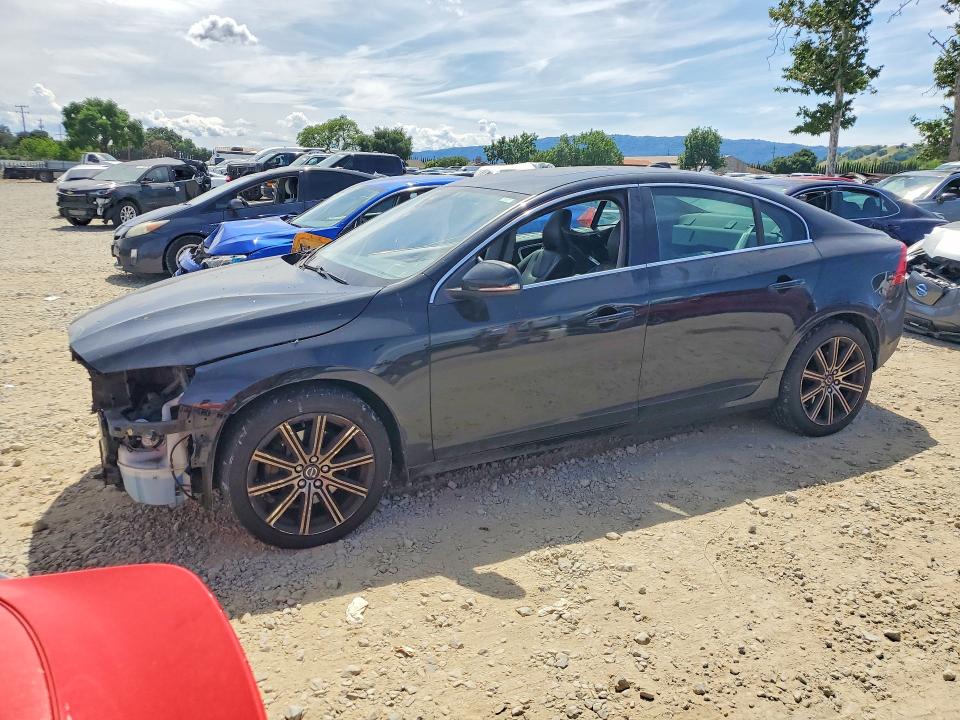 2018 VOLVO S60 INSCRIPTION - 1