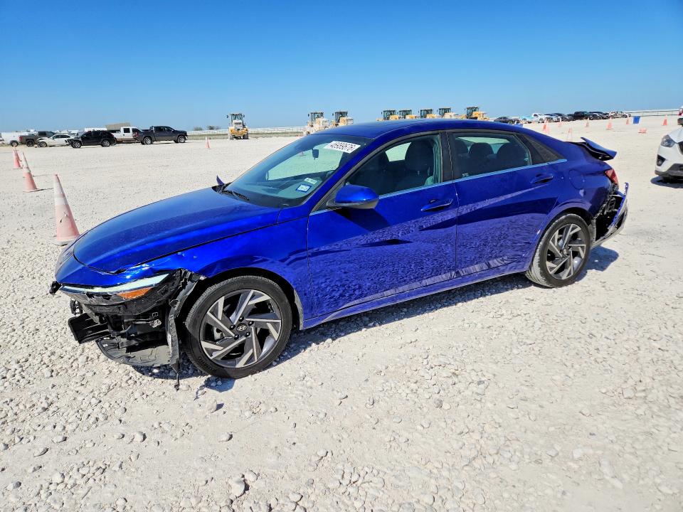 2024 HYUNDAI ELANTRA SEL - 1