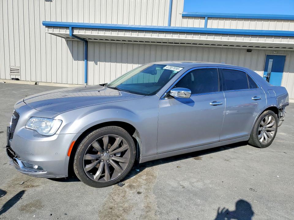 2017 CHRYSLER 300C - 1