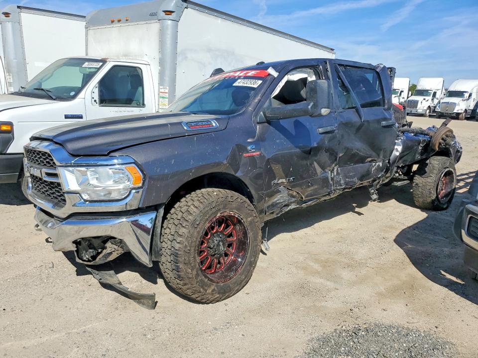 2021 RAM 3500 TRADESMAN - 1