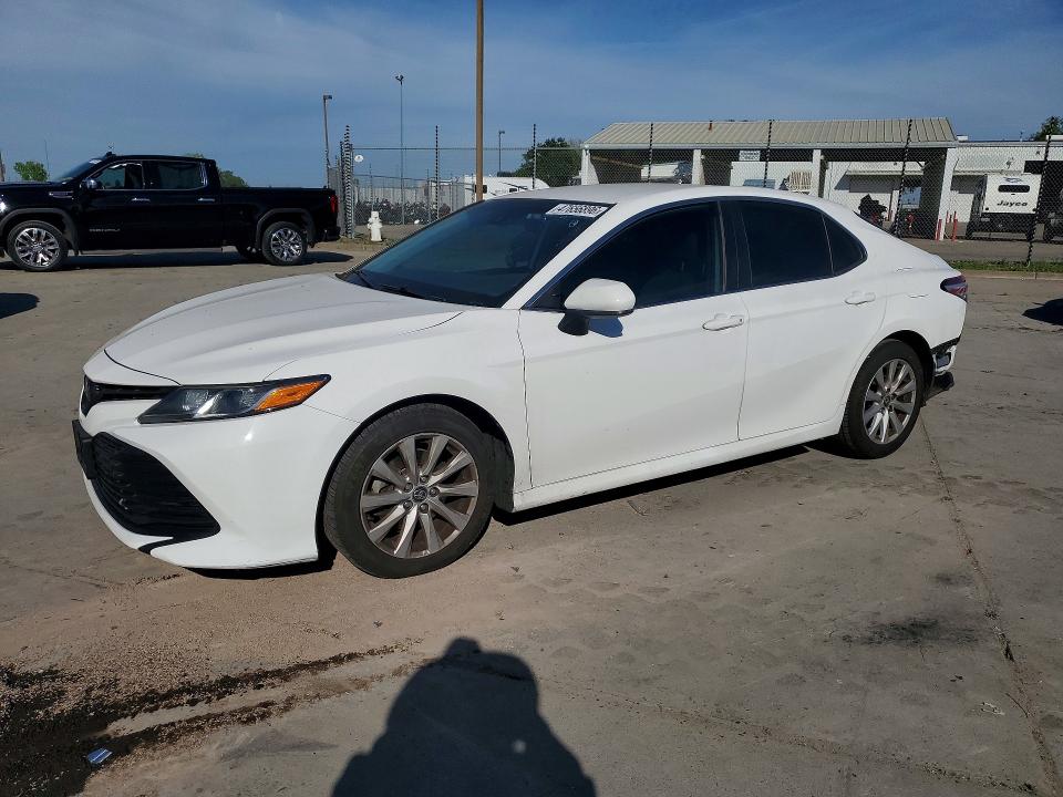 2020 TOYOTA CAMRY LE - 1