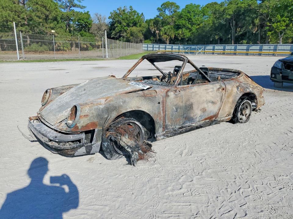 1983 PORSCHE 911CS - 1