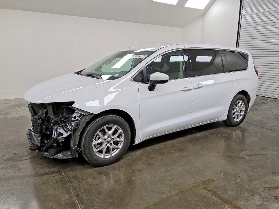 2023 CHRYSLER VOYAGER LX - 1