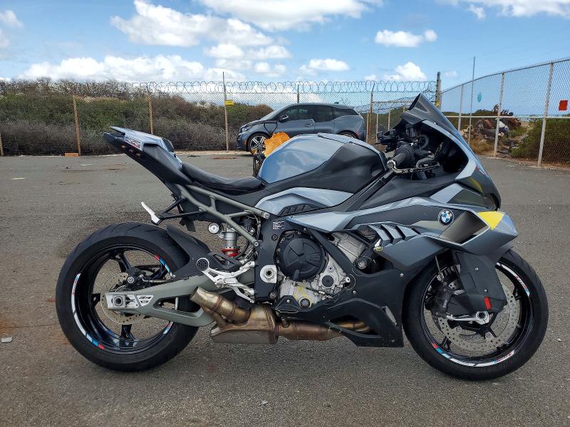 2025 BMW S 1000 RR - 1