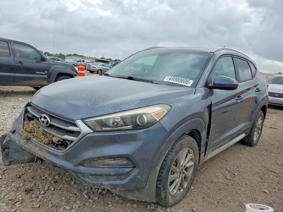2017 HYUNDAI TUCSON SE - 1