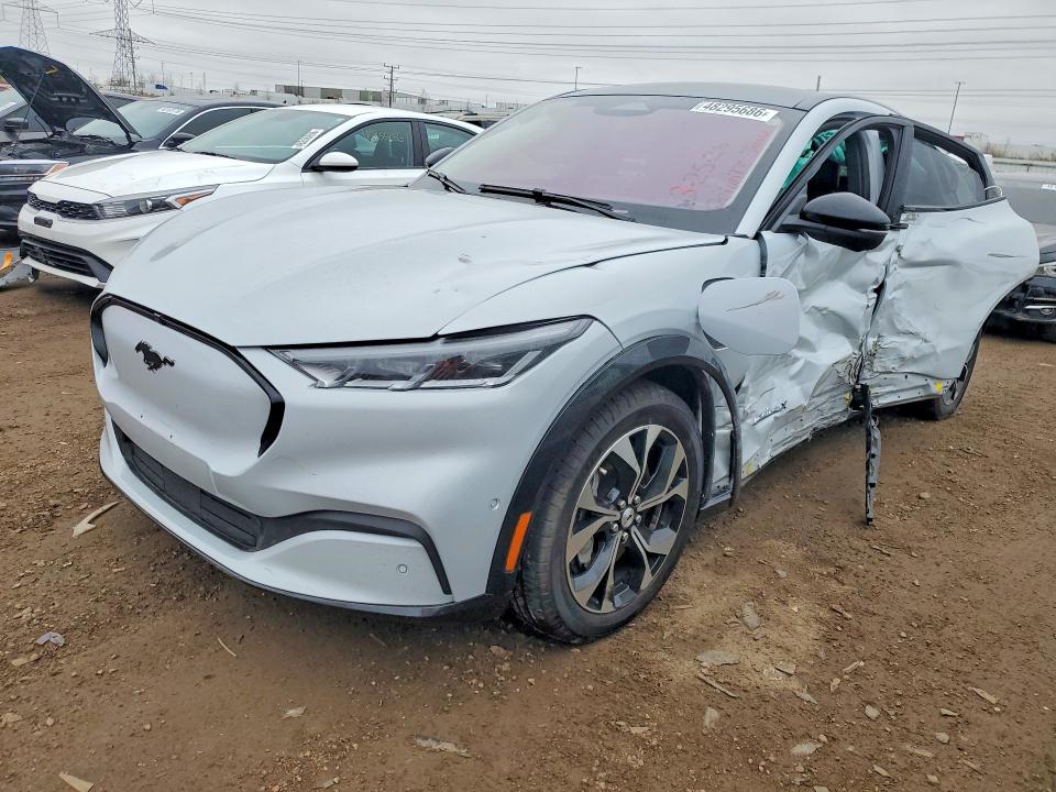 2022 FORD MUSTANG MACH-E PREMIUM - 1