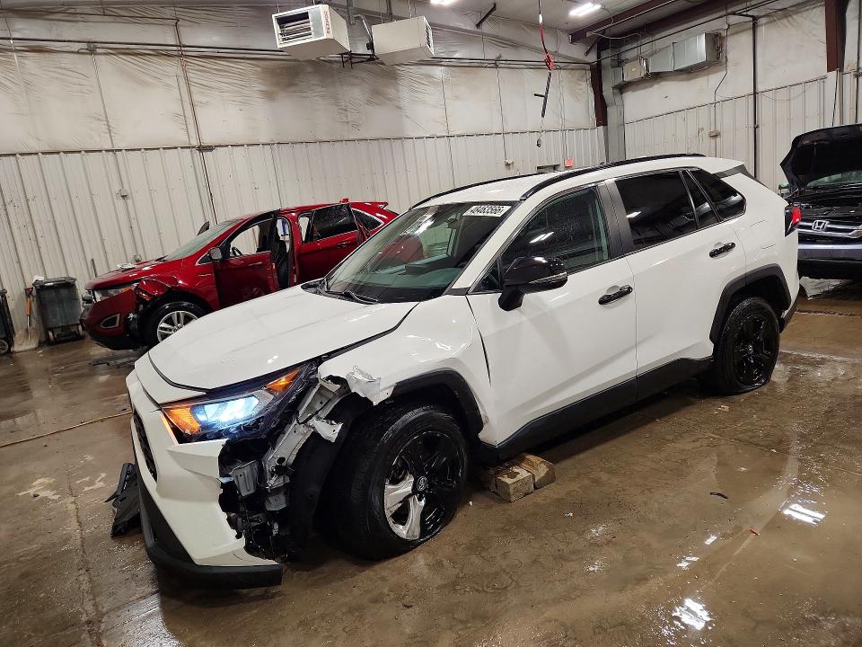 2020 TOYOTA RAV4 XLE - 1