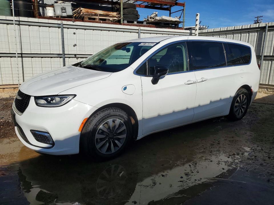 2024 CHRYSLER PACIFICA HYBRID SELECT - 1