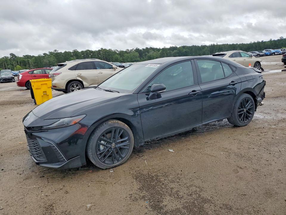 2025 TOYOTA CAMRY SE - 1