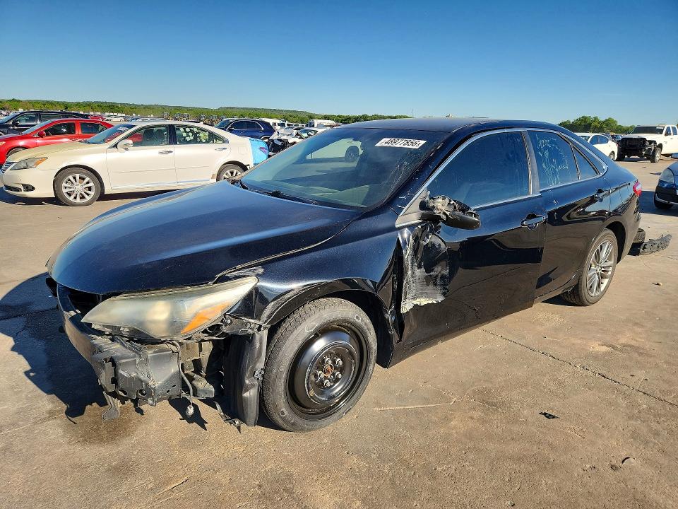 2017 TOYOTA CAMRY SE - 1