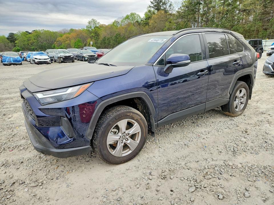 2025 TOYOTA RAV4 XLE - 1