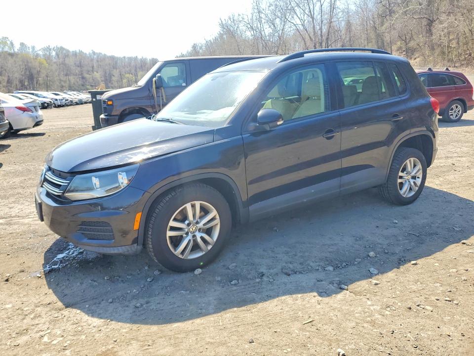 2016 VOLKSWAGEN TIGUAN - 1