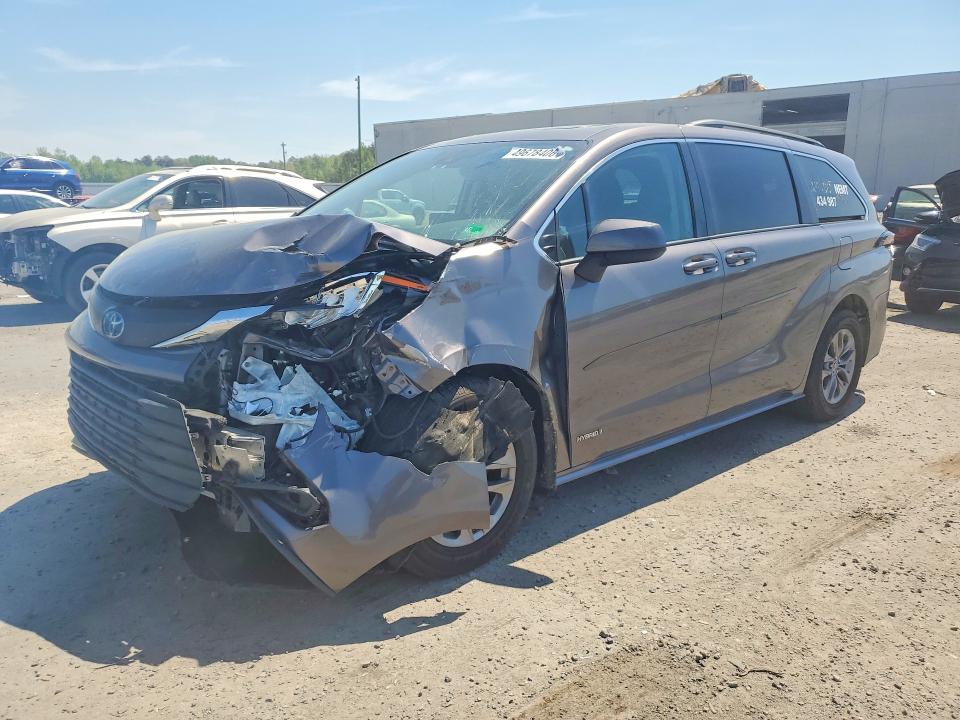 2021 TOYOTA SIENNA LE - 1