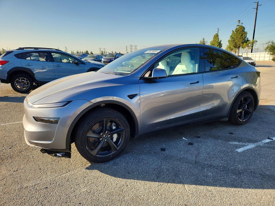 2026 TESLA MODEL Y - 1