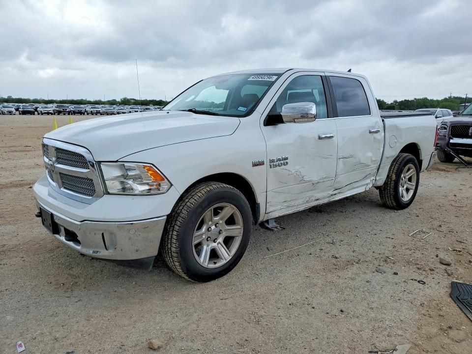 2017 RAM 1500 SLT - 1