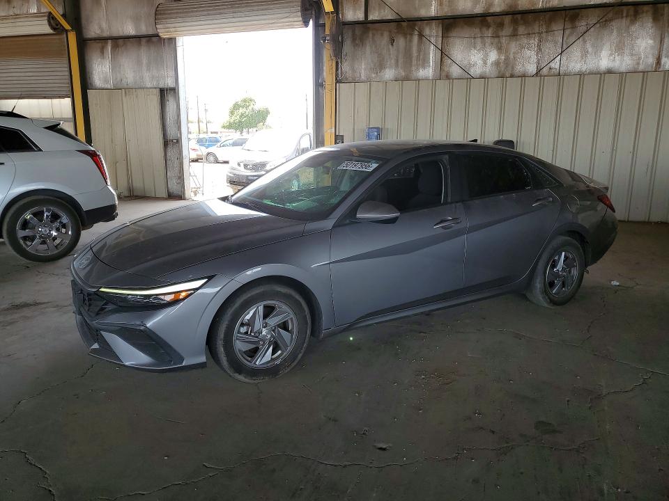 2024 HYUNDAI ELANTRA SE - 1