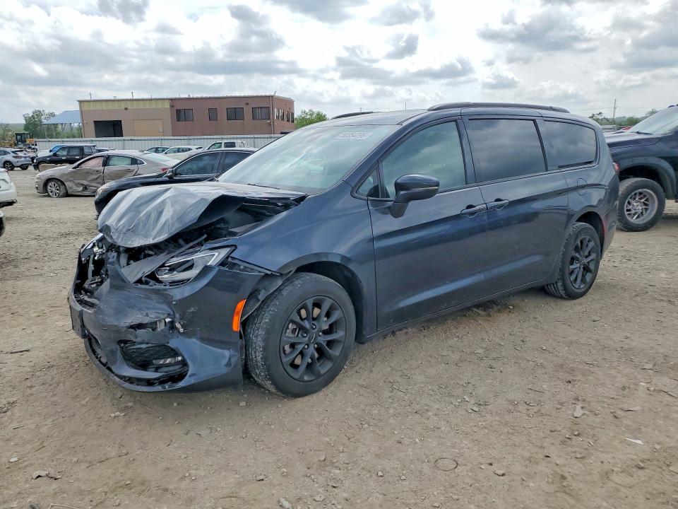 2021 CHRYSLER PACIFICA LIMITED - 1