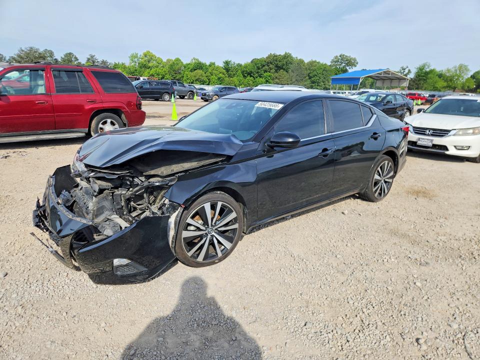 2021 NISSAN ALTIMA SR - 1