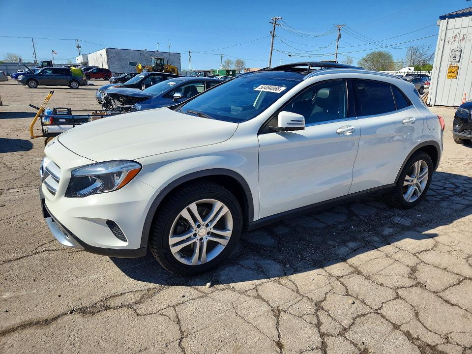 2016 MERCEDES-BENZ GLA 250 - 1