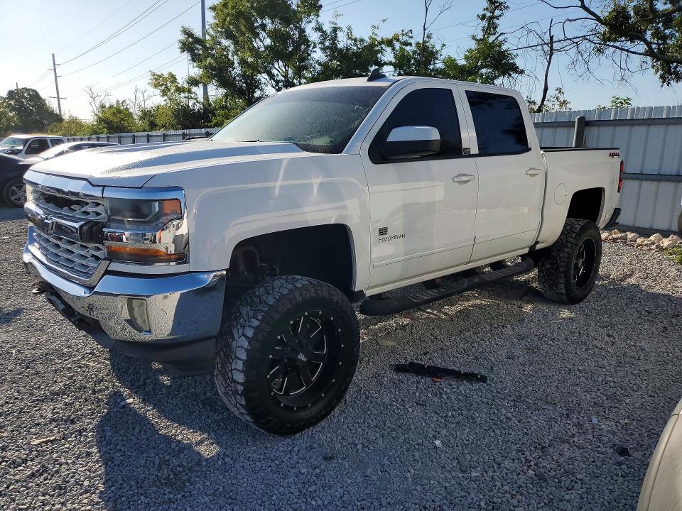 2016 CHEVROLET SILVERADO K1500 LT - 1