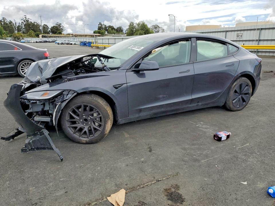 2025 TESLA MODEL 3 - 1