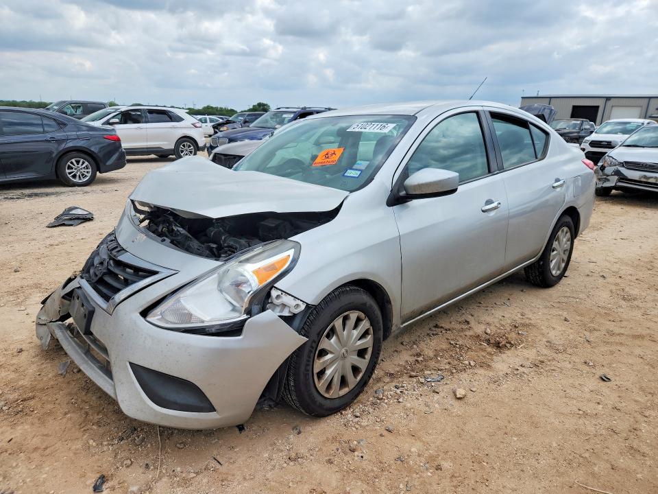 2019 NISSAN VERSA SV - 1