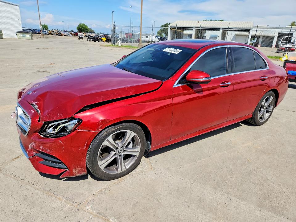 2019 MERCEDES-BENZ E 300 - 1