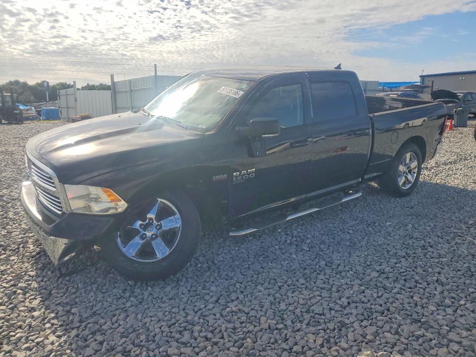 2019 RAM 1500 CLASSIC SLT - 1