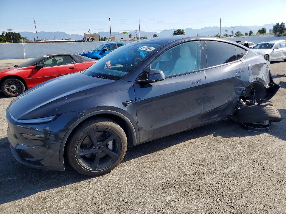 2026 TESLA MODEL Y - 1