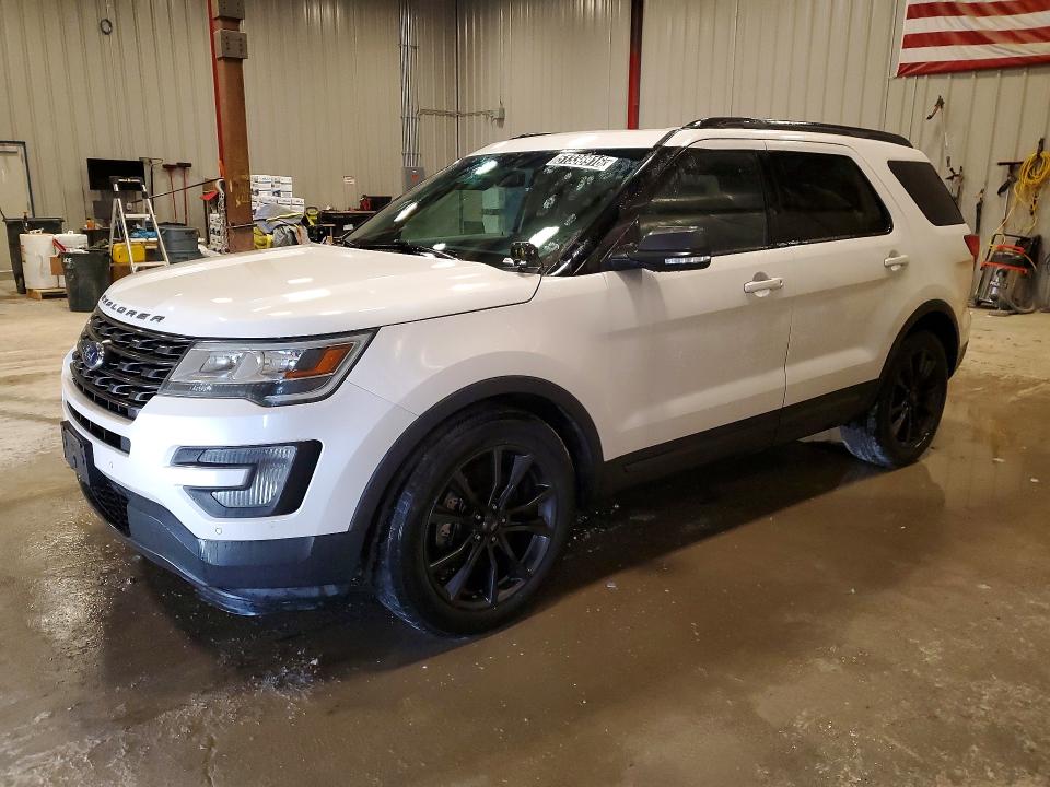 2017 FORD EXPLORER XLT - 1