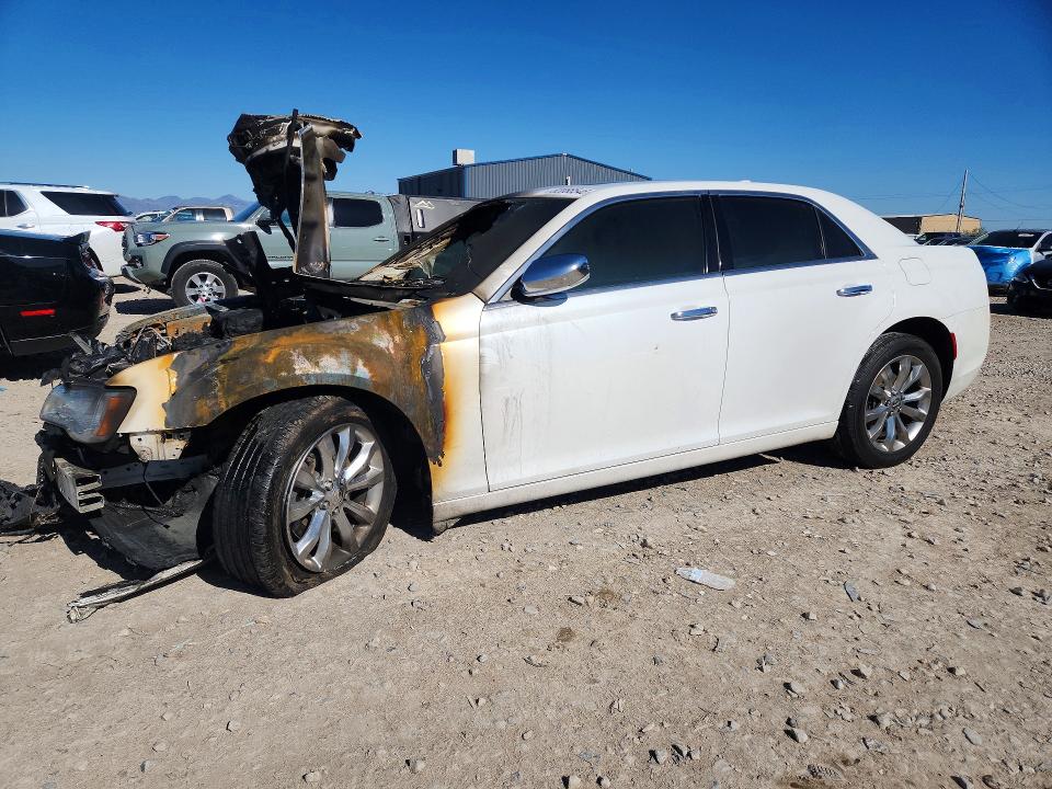 2016 CHRYSLER 300C - 1