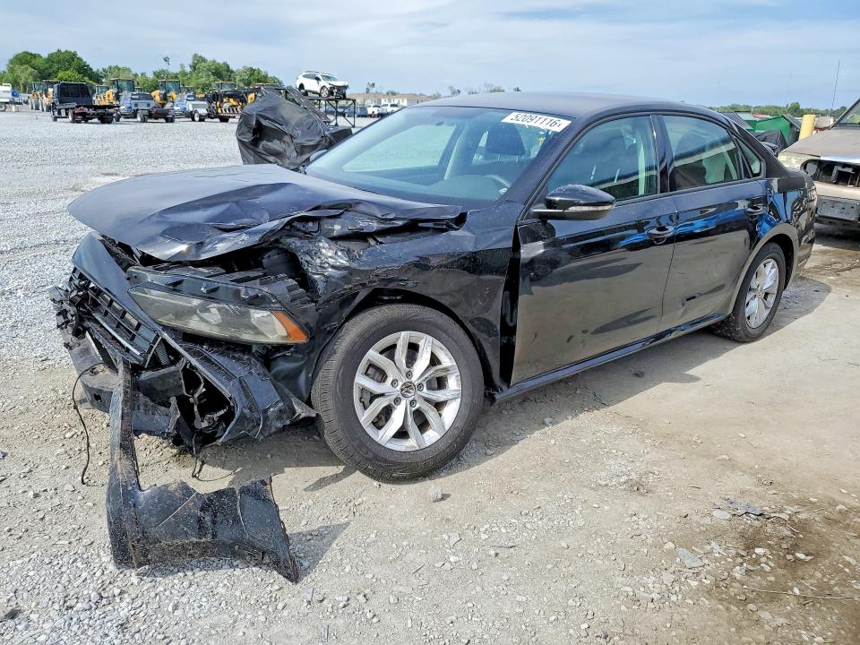2018 VOLKSWAGEN PASSAT S - 1
