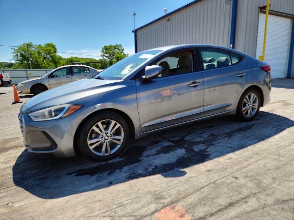 2017 HYUNDAI ELANTRA SE - 1