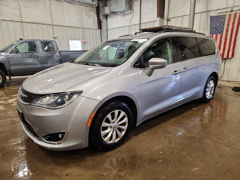 2017 CHRYSLER PACIFICA TOURING L - 1
