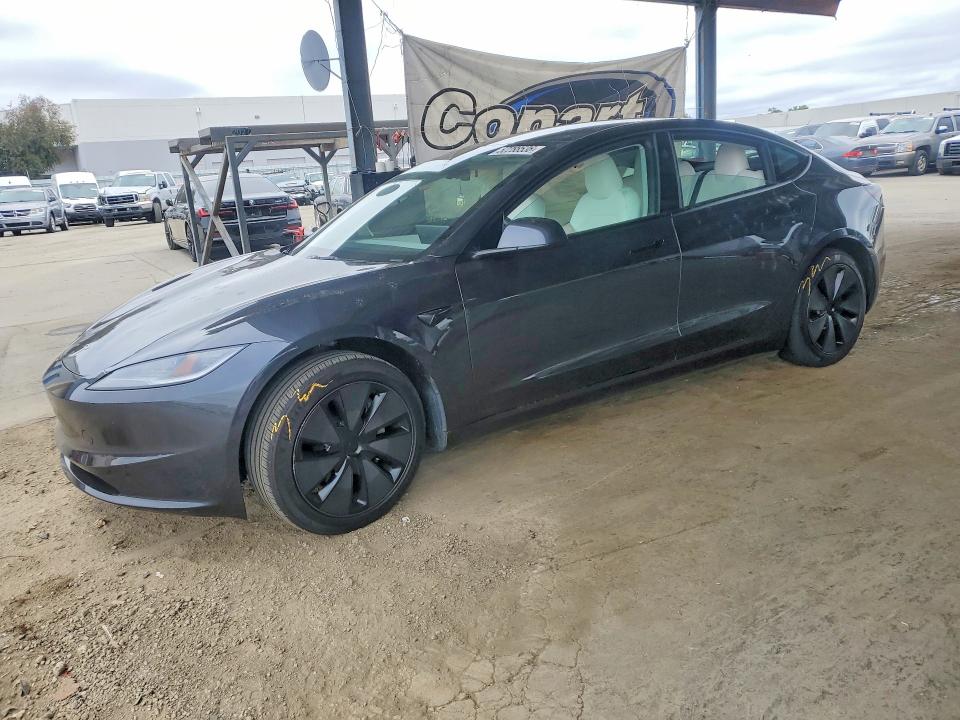 2025 TESLA MODEL 3 - 1