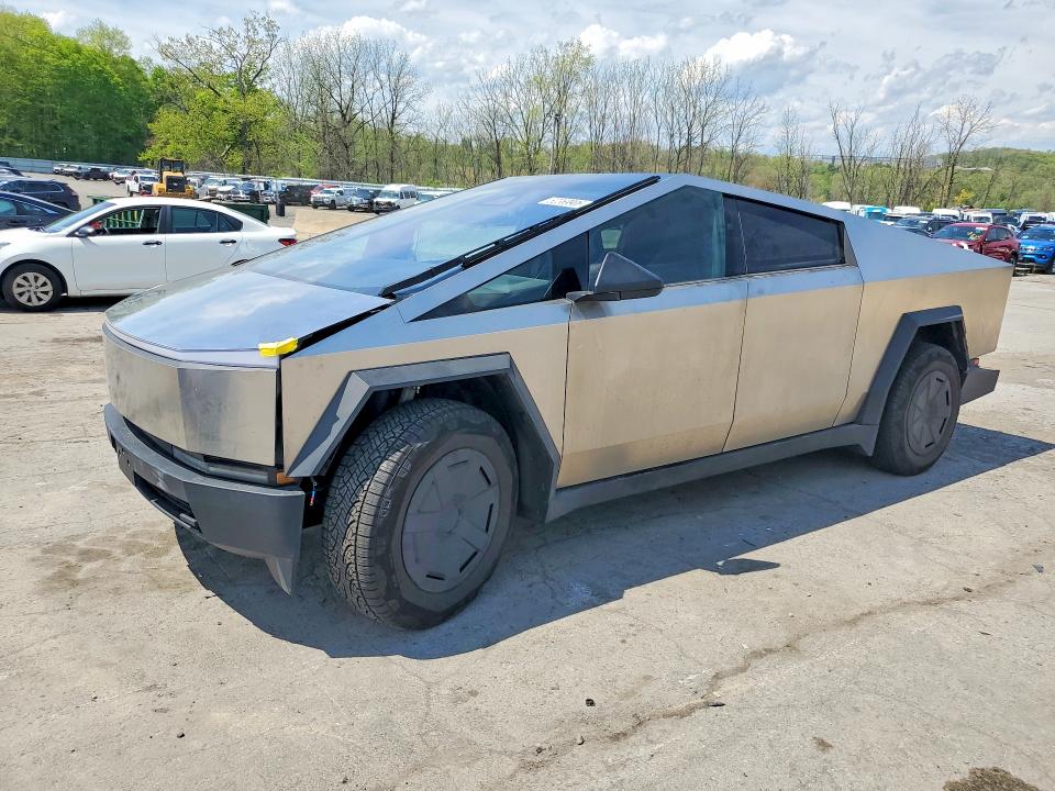 2024 TESLA CYBERTRUCK - 1