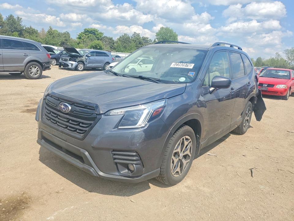 2022 SUBARU FORESTER PREMIUM - 1