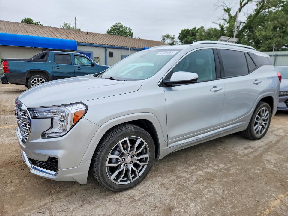 2022 GMC TERRAIN DENALI - 1