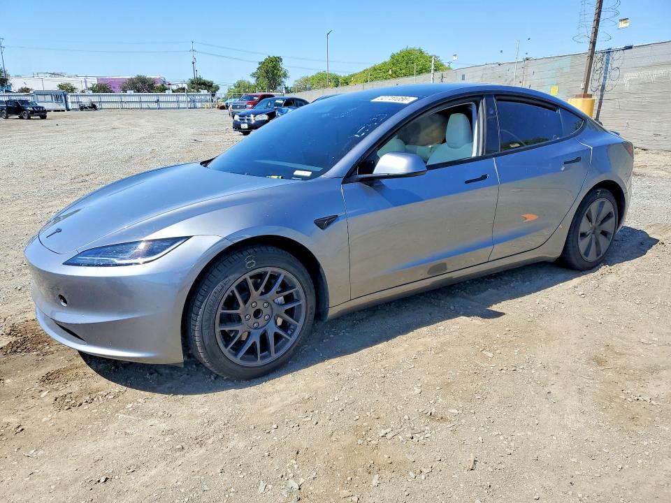 2025 TESLA MODEL 3 - 1