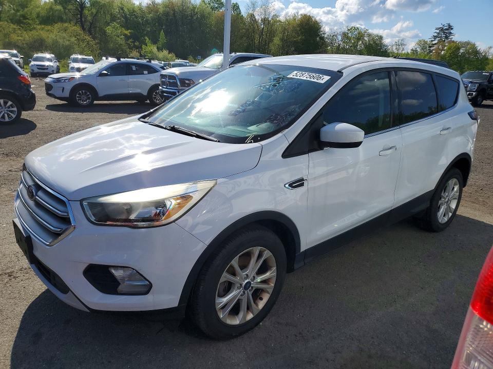 2017 FORD ESCAPE SE - 1