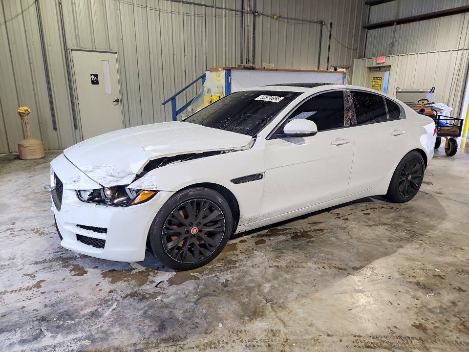 2017 JAGUAR XE - 1