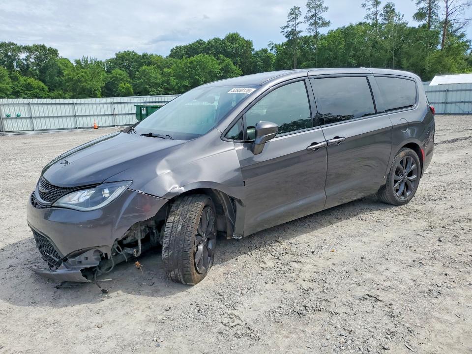 2020 CHRYSLER PACIFICA TOURING - 1