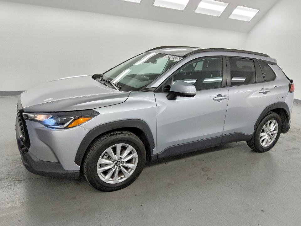 2023 TOYOTA COROLLA CROSS LE - 1