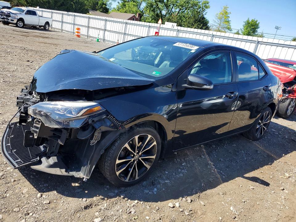 2017 TOYOTA COROLLA SE - 1