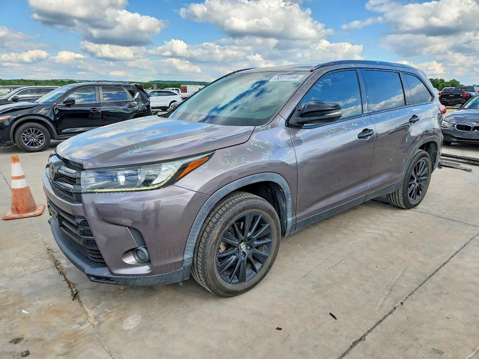 2019 TOYOTA HIGHLANDER SE - 1