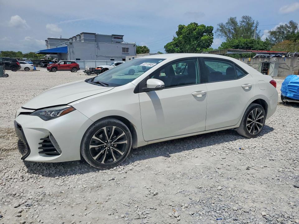 2018 TOYOTA COROLLA SE - 1