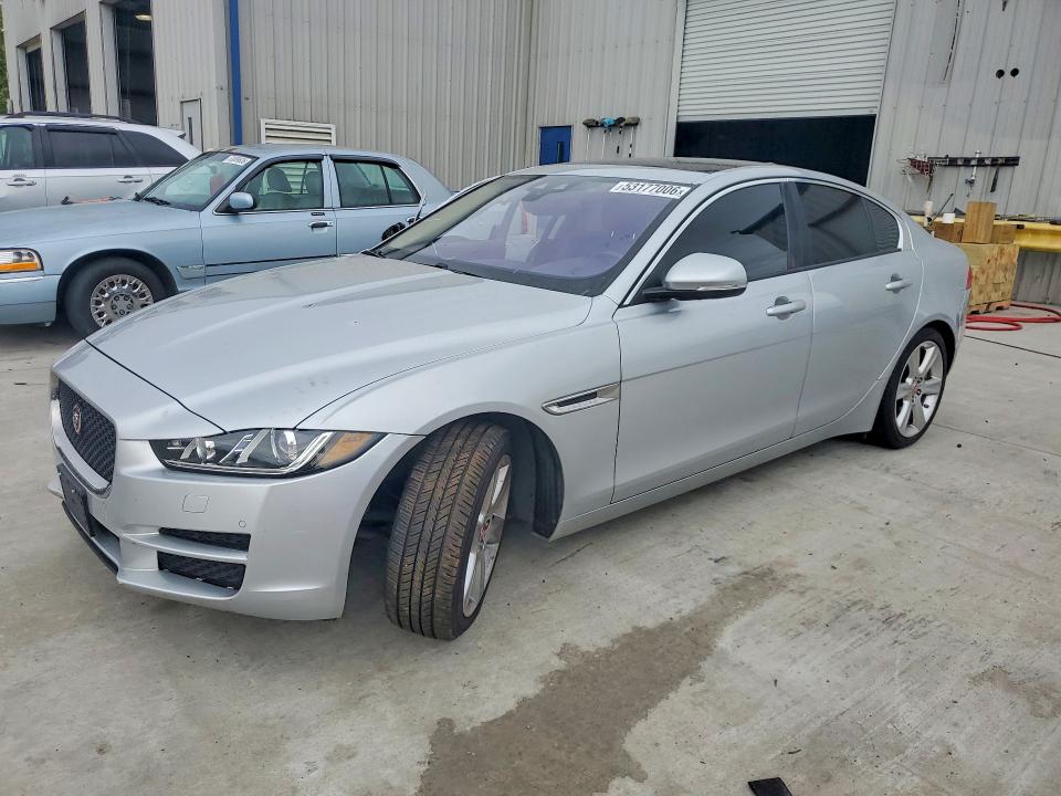 2017 JAGUAR XE PREMIUM - 1