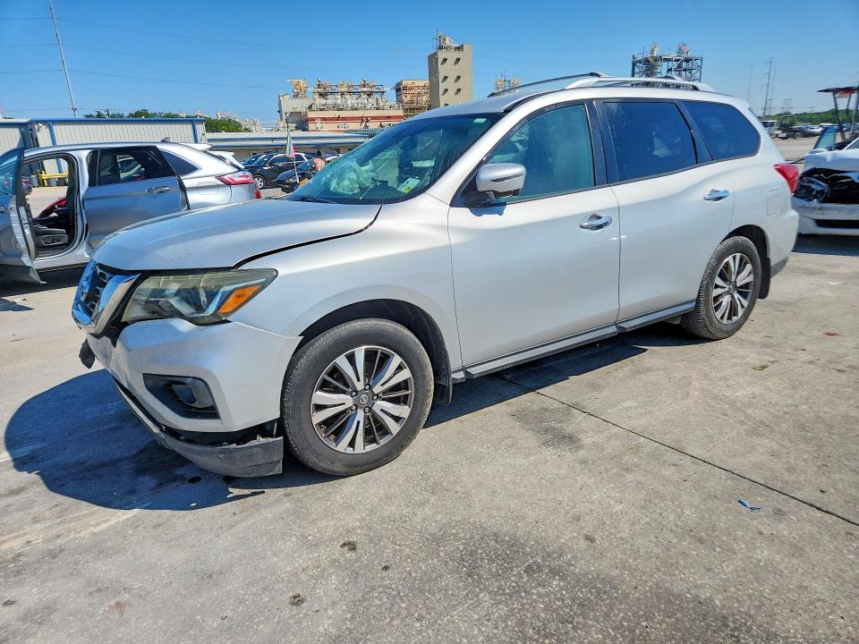 2017 NISSAN PATHFINDER SL - 1