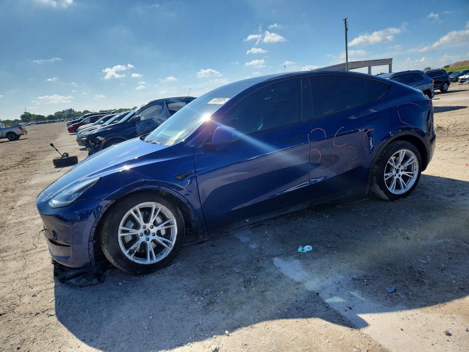 2023 TESLA MODEL Y - 1